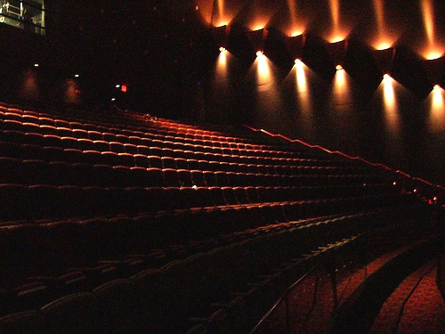 Illustrative photo: IMAX THEATER (Wikimedia Commons, CC BY 2.0)
